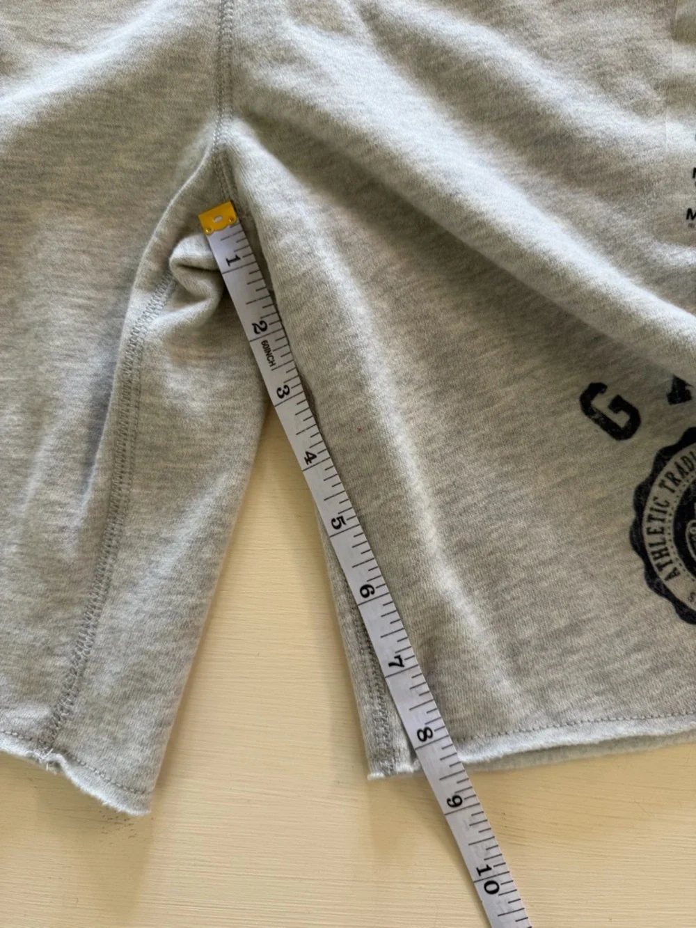 Gap Kids Boys‎ Medium Gray Fleece Shorts Logo Graphic Raw Hem Sweatshorts